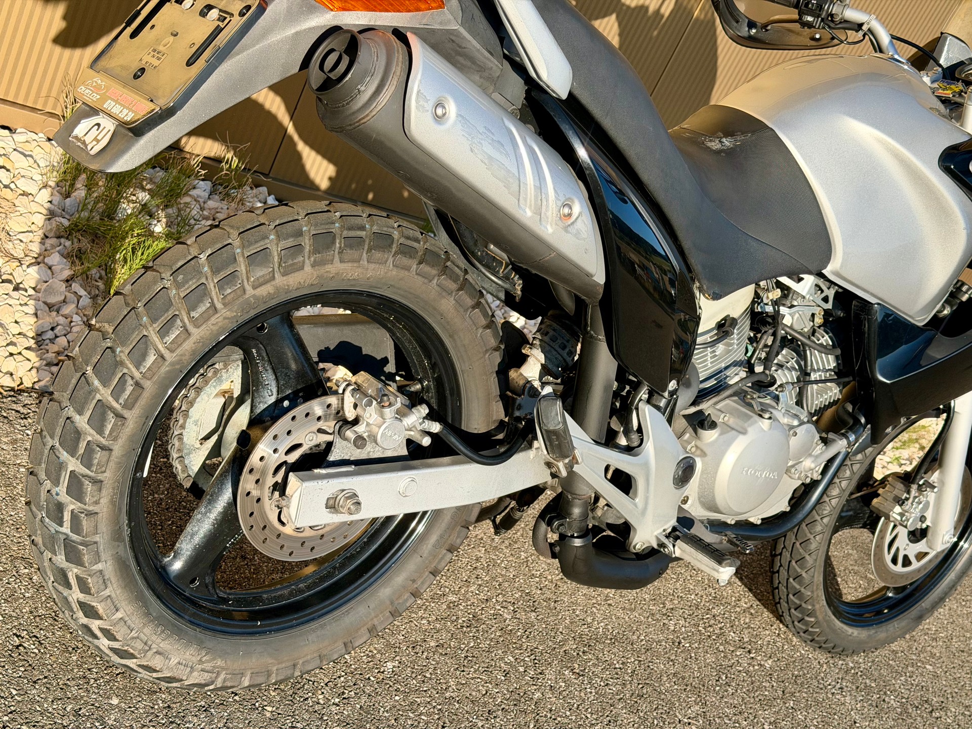 HONDA XL 125 V Varadero-image-6