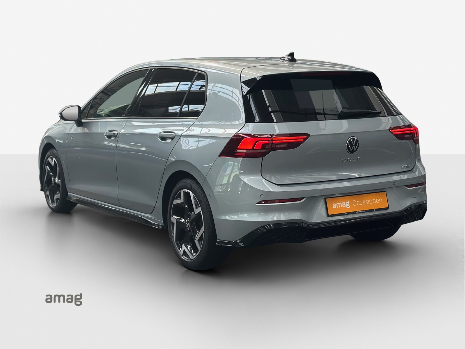 VW Golf 1.5 e TSI mHEV R-Line DSG-image-2