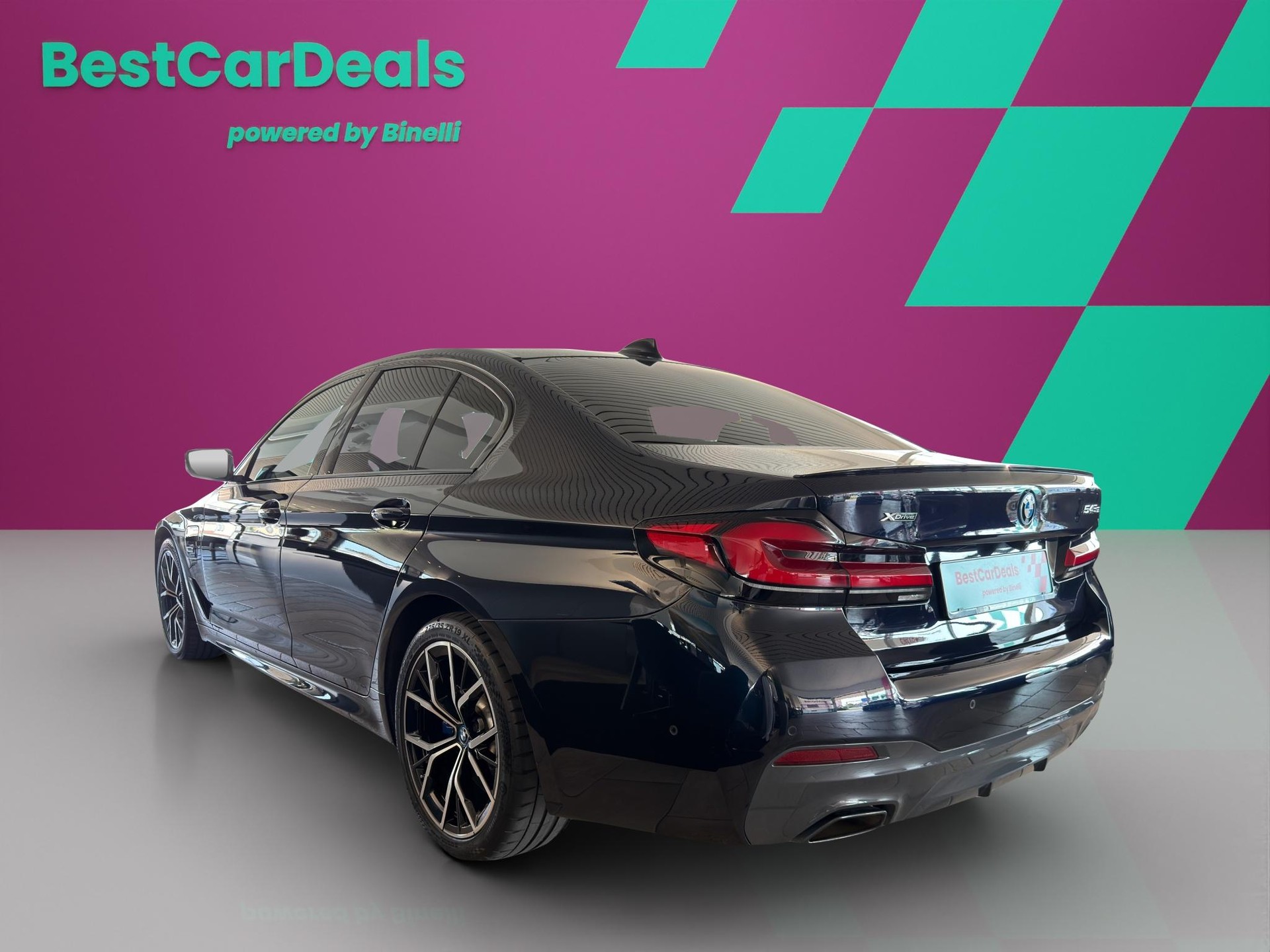 BMW 545e xDrive-image-4