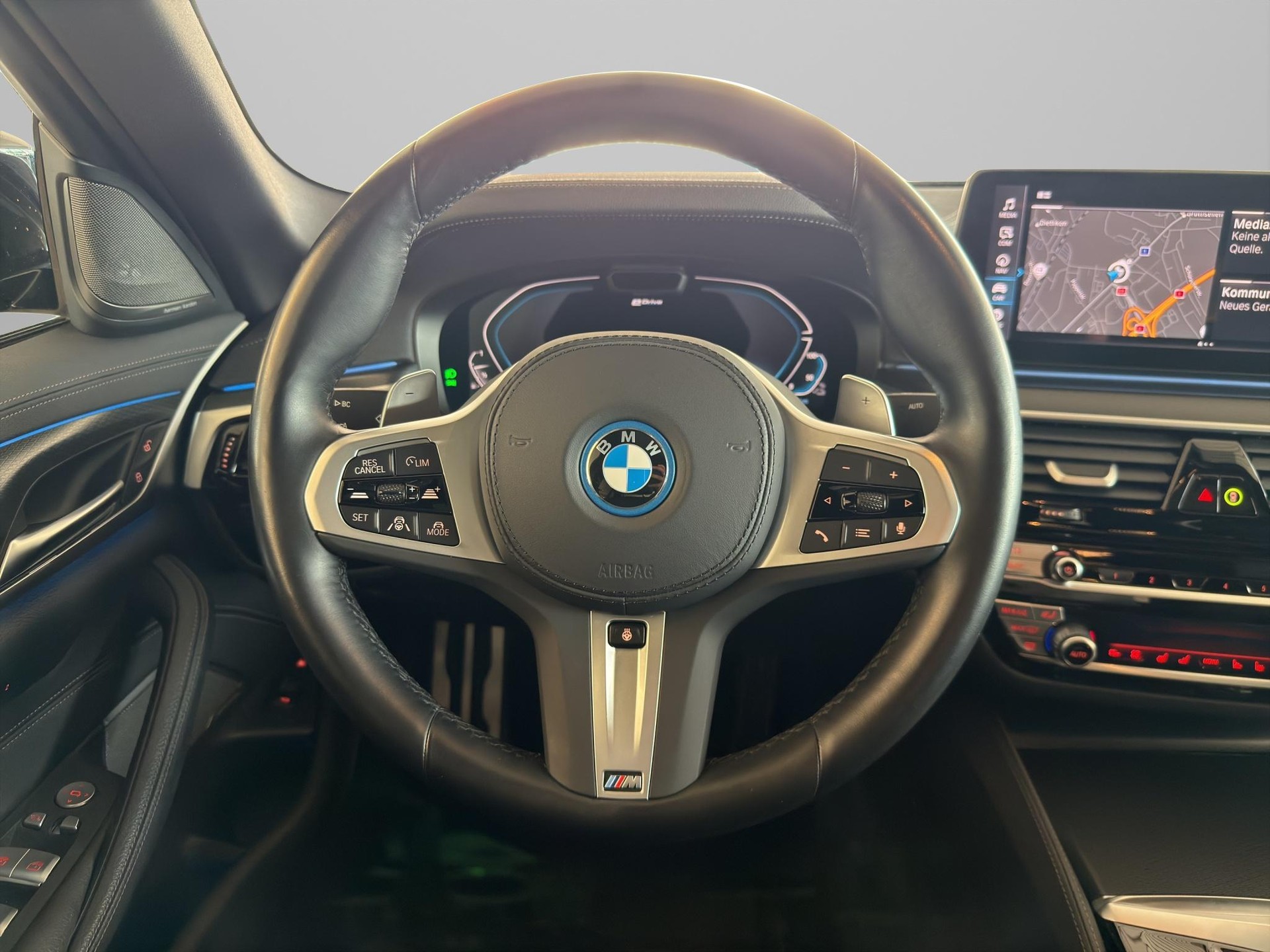 BMW 545e xDrive-image-13