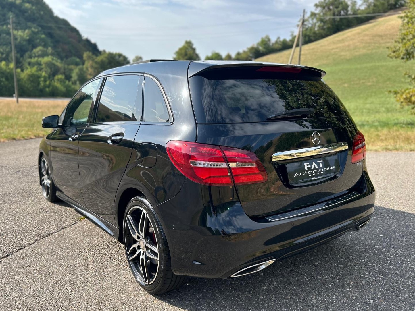 MERCEDES-BENZ B 220 CDI Swiss Star Edition AMG Line 4Matic-image-2