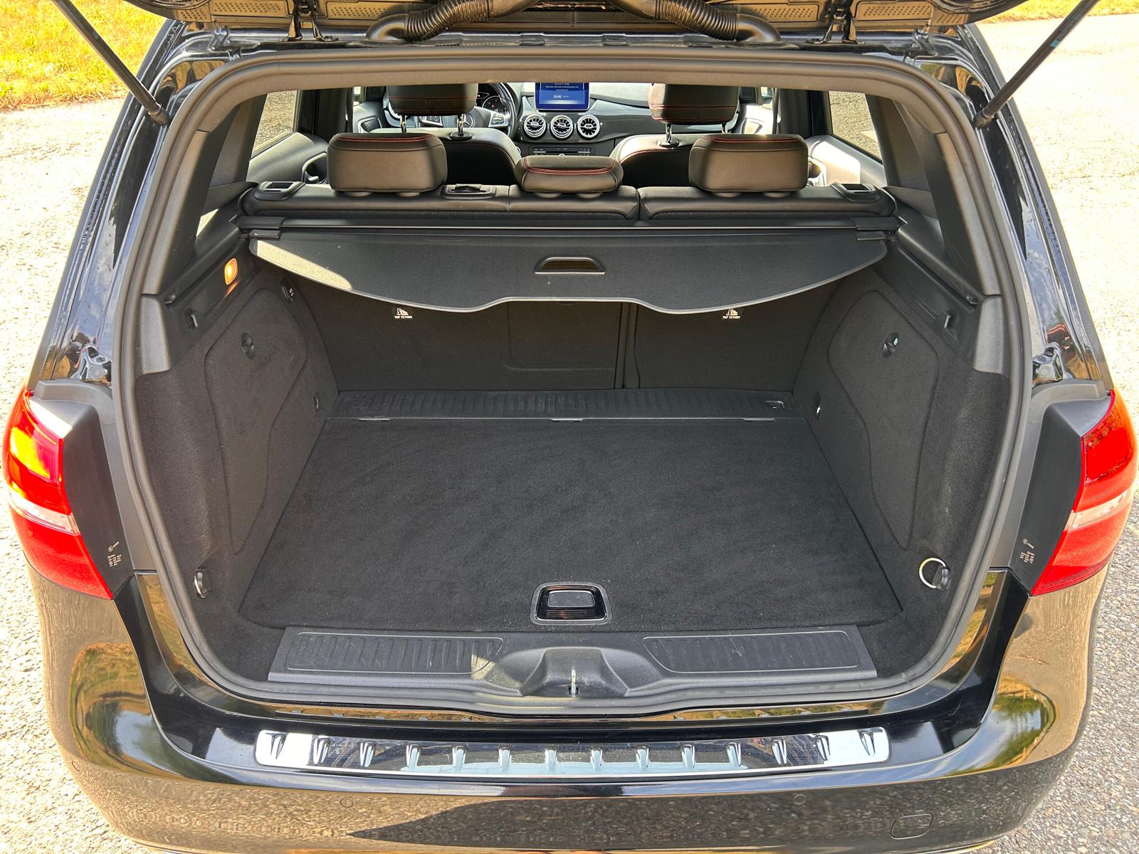 MERCEDES-BENZ B 220 CDI Swiss Star Edition AMG Line 4Matic-image-8