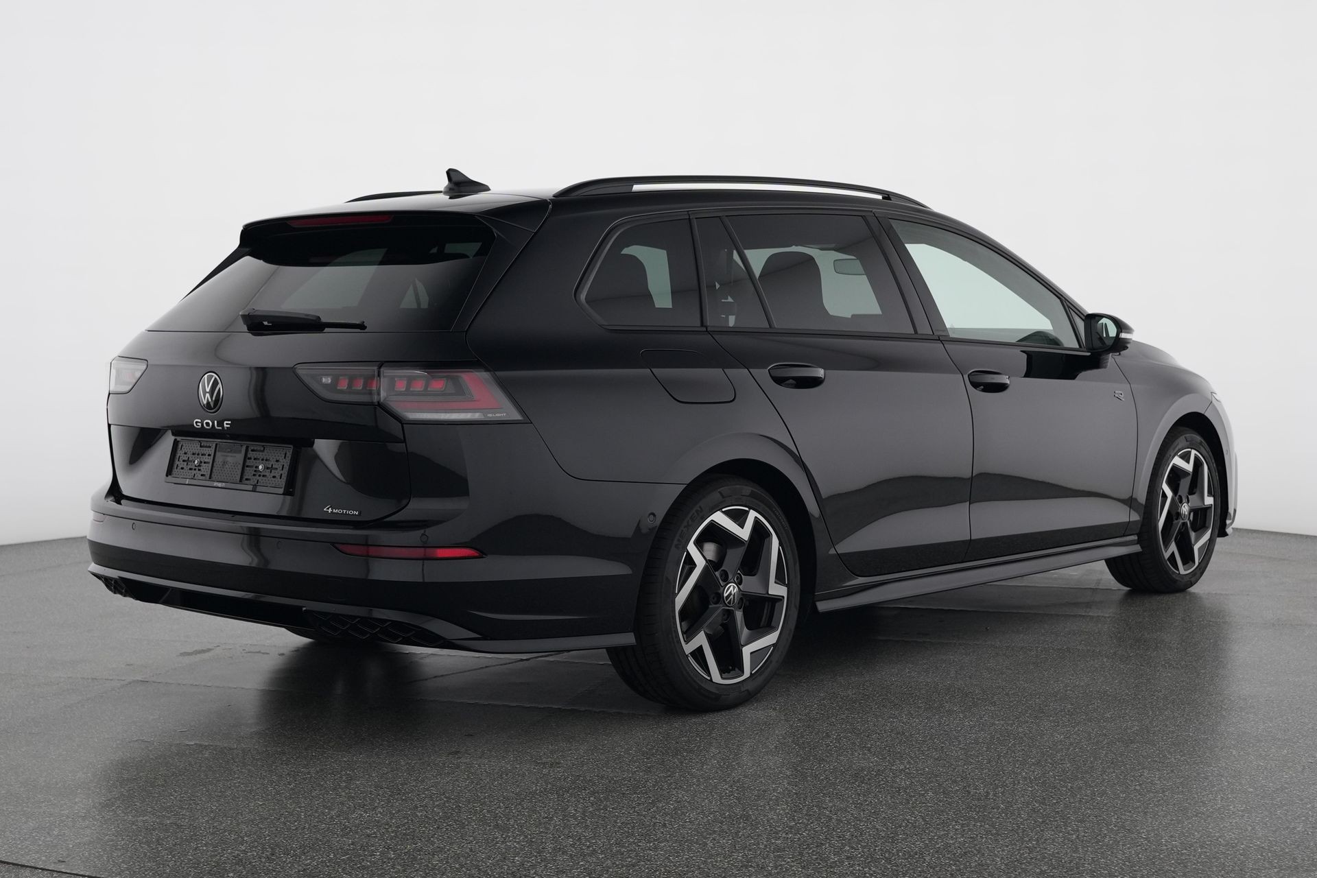 VW Golf Variant 2.0 TSI R-Line DSG 4 Motion-image-4