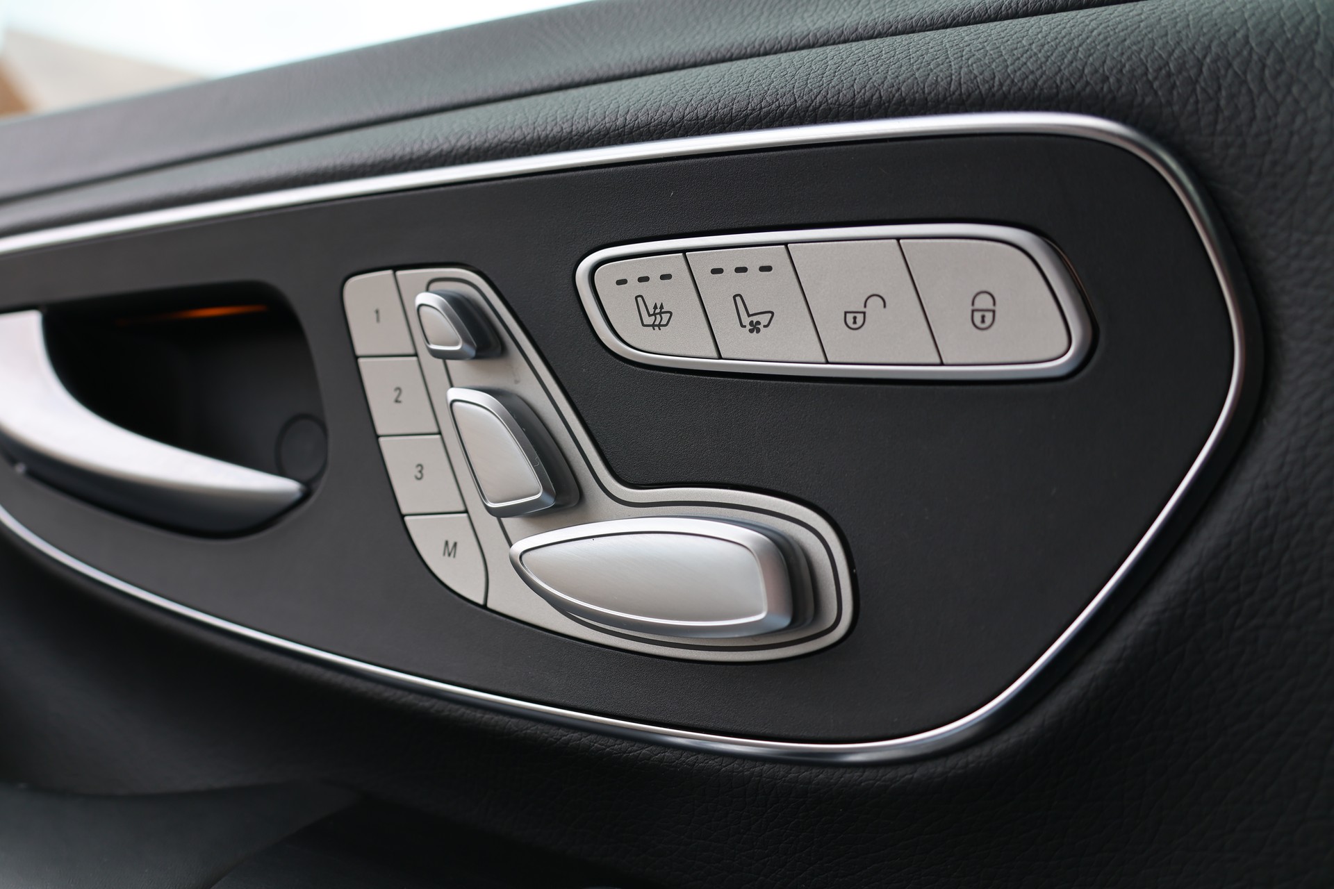 MERCEDES-BENZ V 250 d lang Exclusive 4Matic 9G-Tronic (CH) 7 Plätzer-image-11