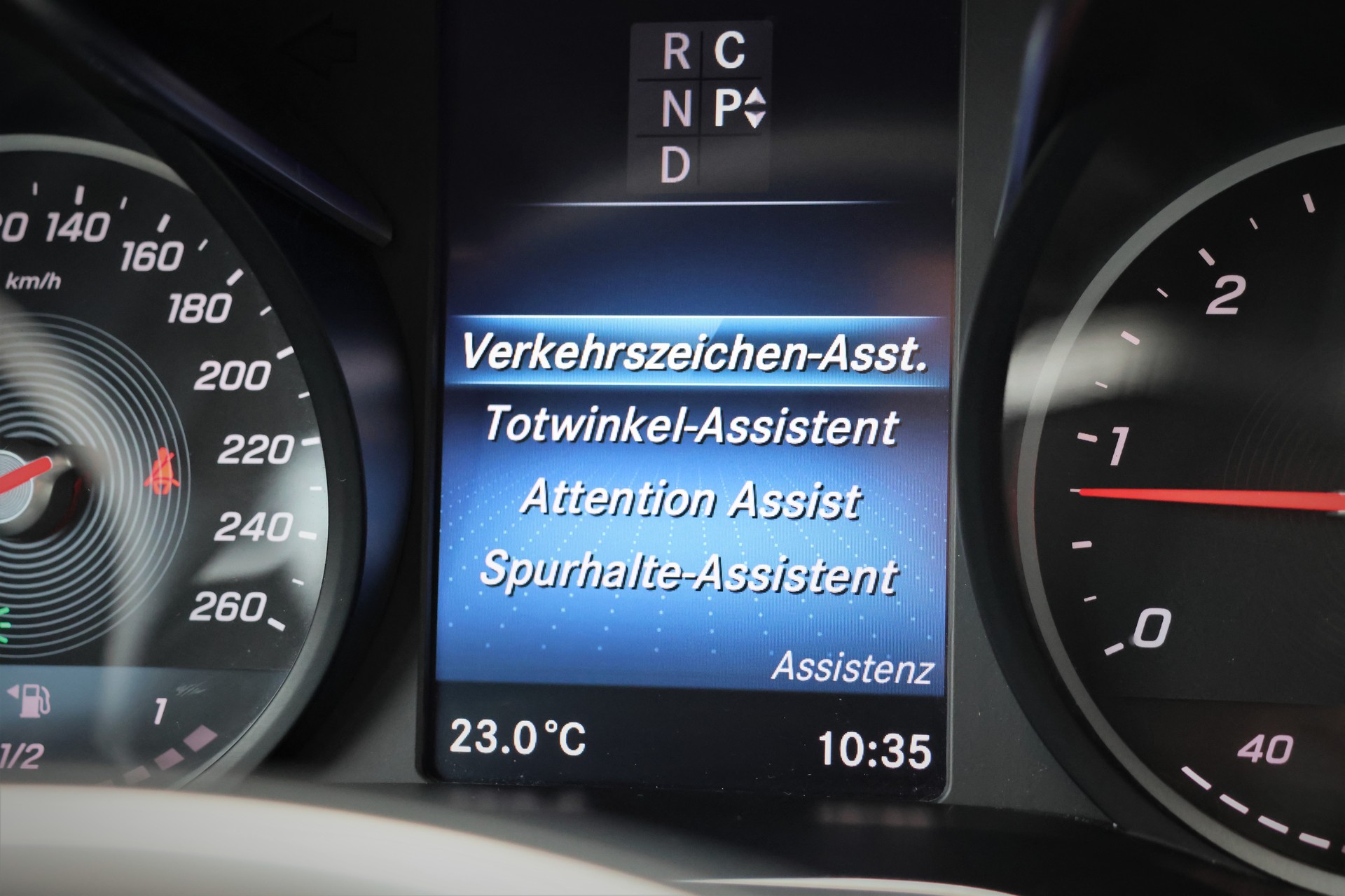 MERCEDES-BENZ V 250 d lang Exclusive 4Matic 9G-Tronic (CH) 7 Plätzer-image-31