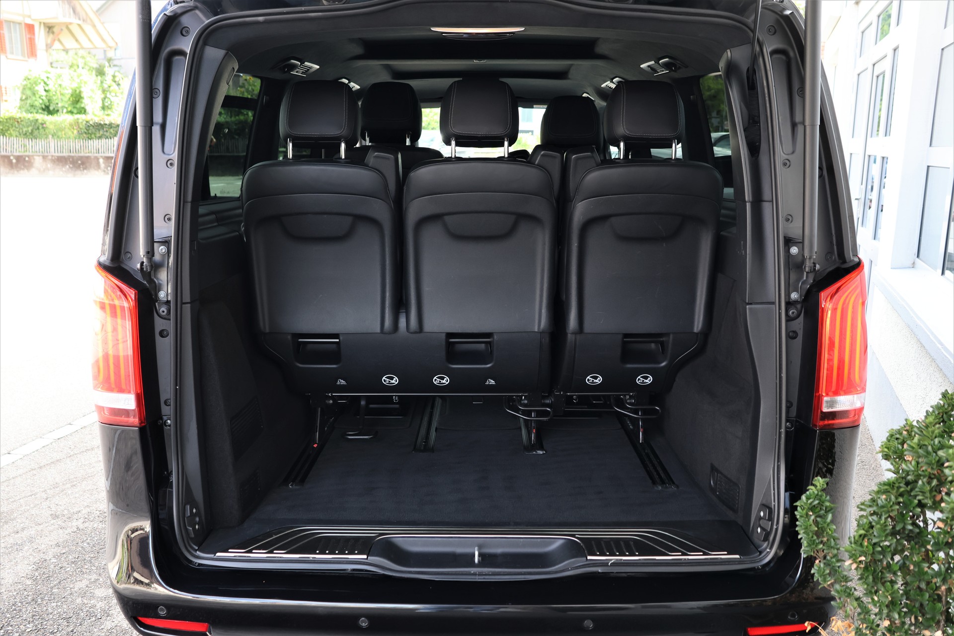 MERCEDES-BENZ V 250 d lang Exclusive 4Matic 9G-Tronic (CH) 7 Plätzer-image-32