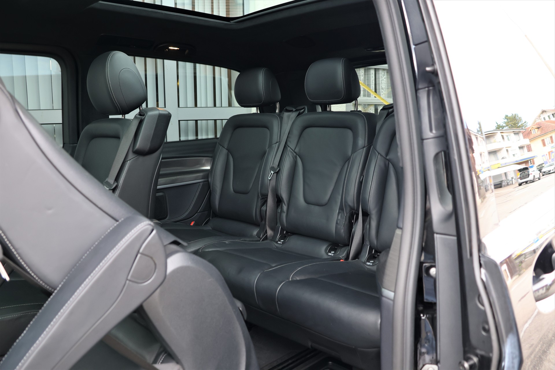 MERCEDES-BENZ V 250 d lang Exclusive 4Matic 9G-Tronic (CH) 7 Plätzer-image-13