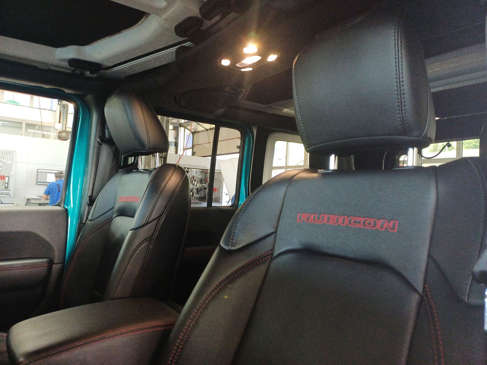 JEEP Wrangler 2.0 Turbo Rubicon Unlimited-image-7