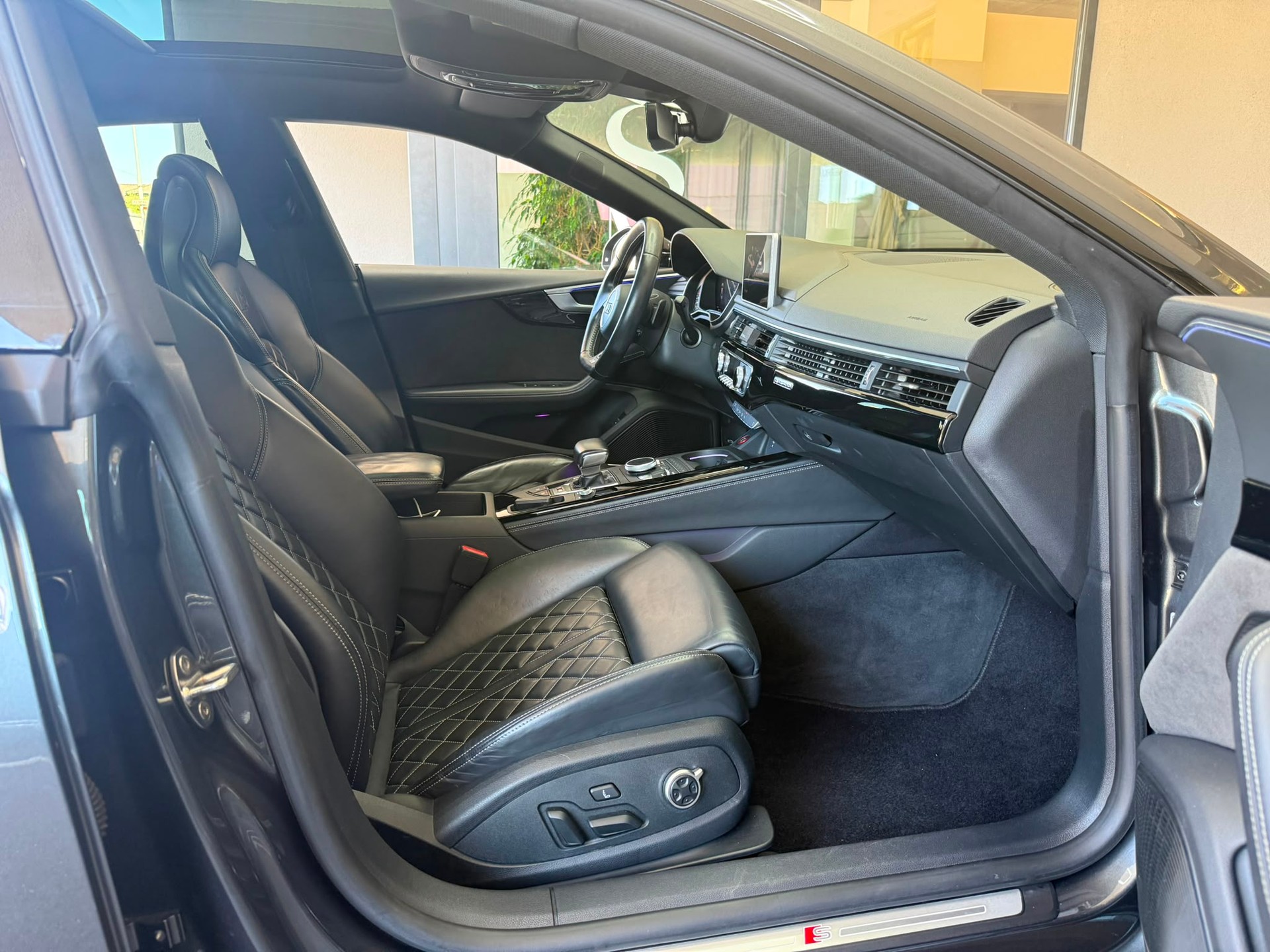 AUDI S5 Sportback *HUD* *Pano Dach* *360 Kamera* *Bang & Olufsen Sound* 3.0 TDI quattro tiptronic-image-19