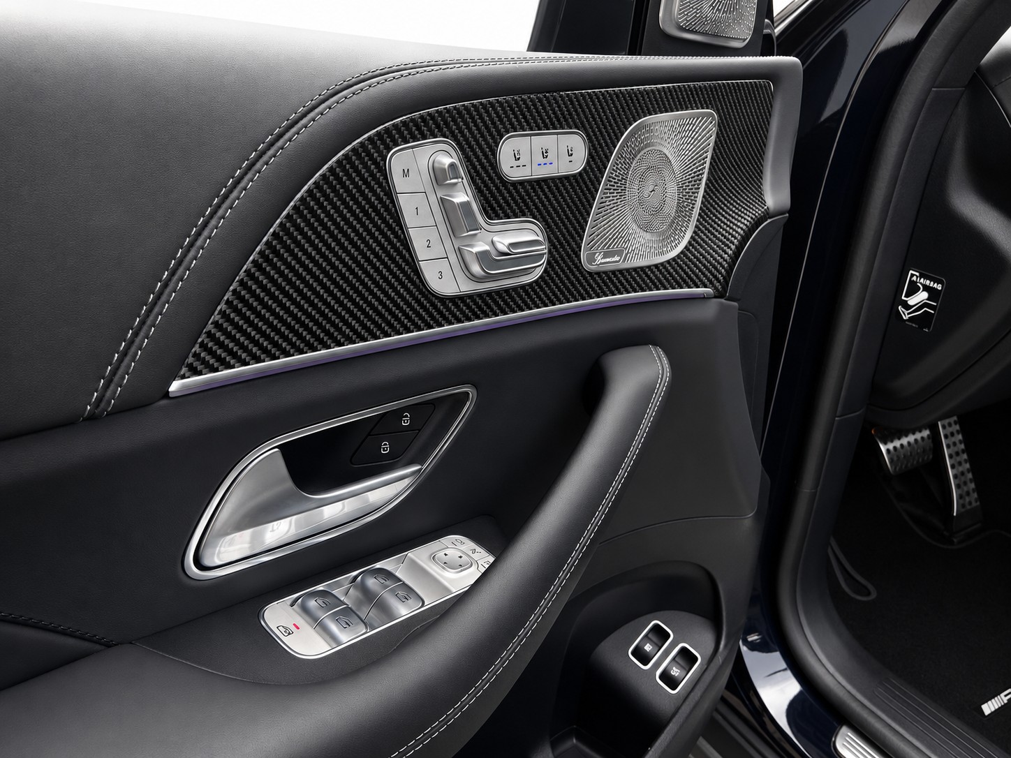 MERCEDES-BENZ GLE 53 Hybrid AMG 4matic+ Coupé v-image-12