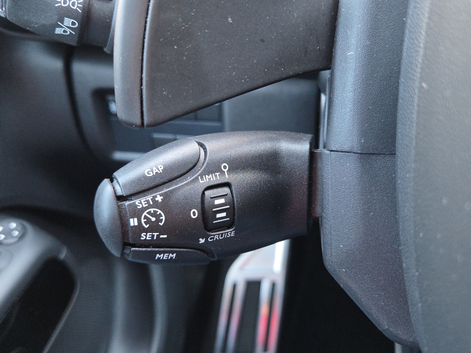 CITROEN C5 Aircross Shine 1.2 Pure Tech Automat-image-14