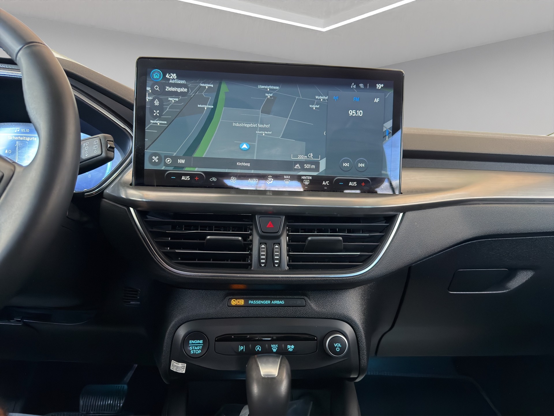 FORD Focus 1.0 MHEV Titanium X Automat-image-11