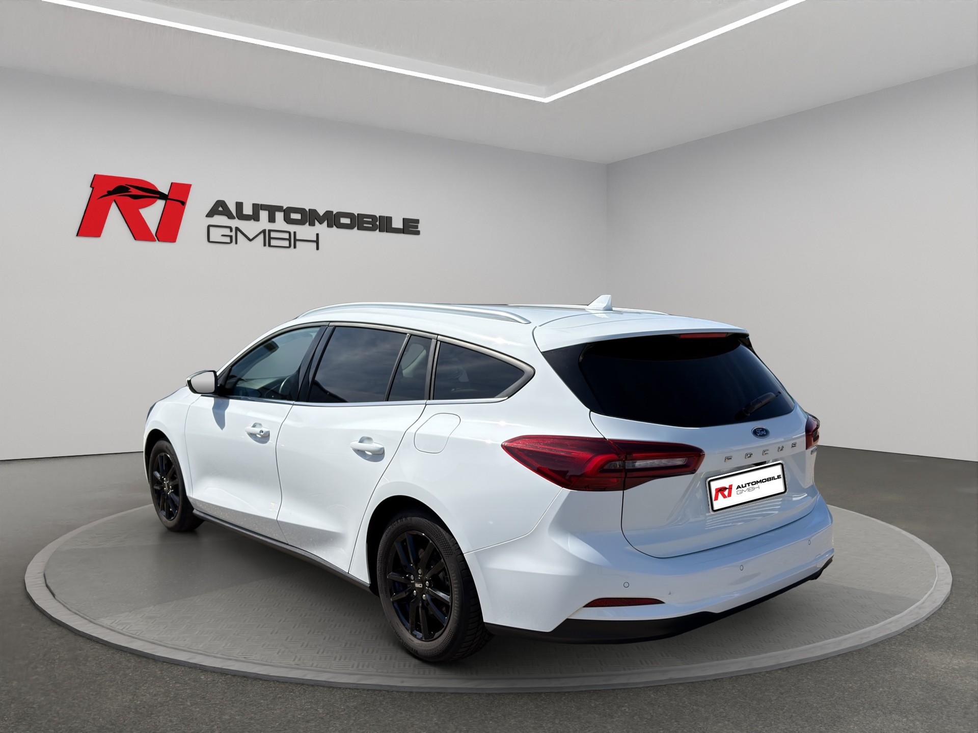 FORD Focus 1.0 MHEV Titanium X Automat-image-4