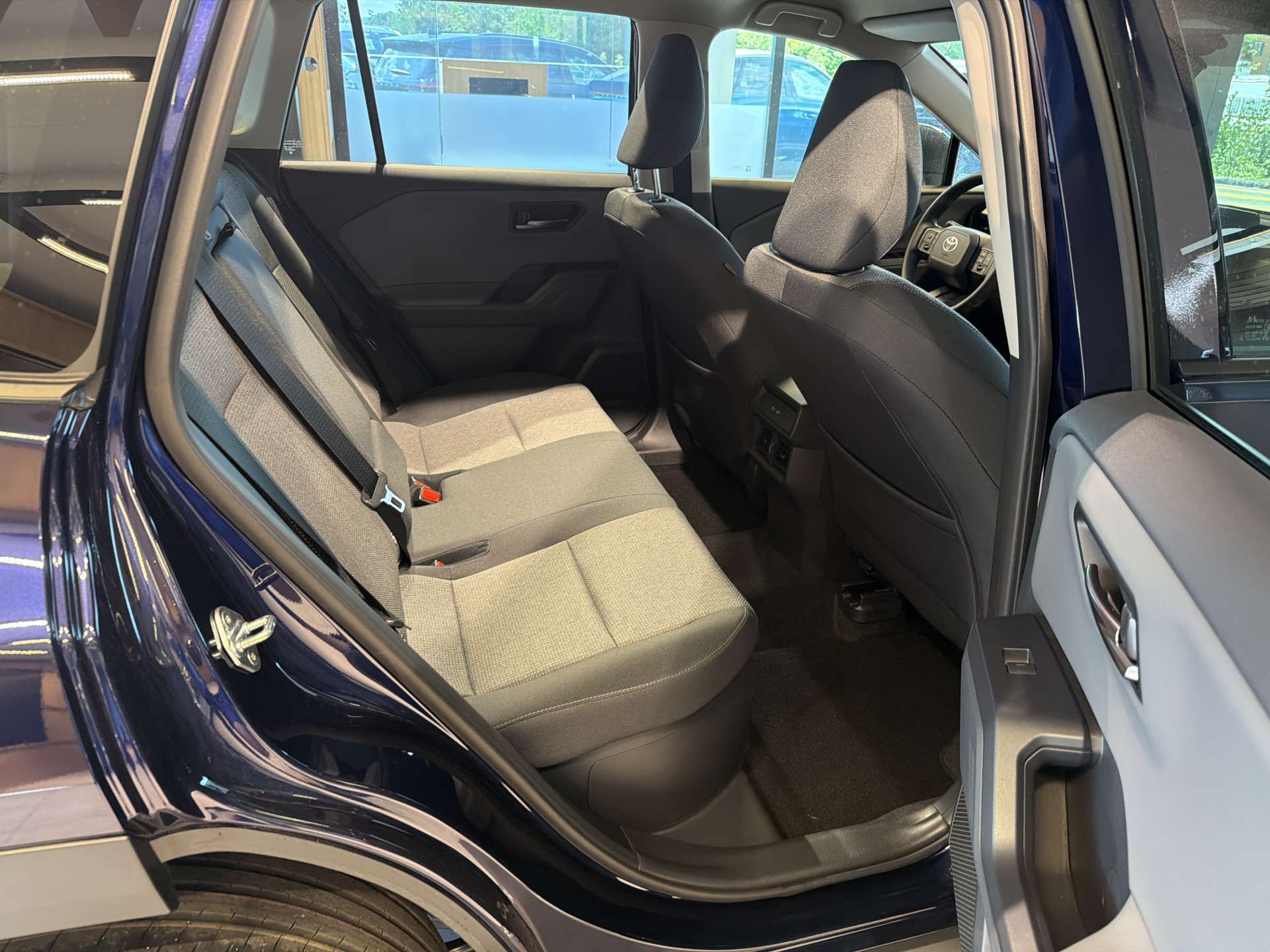 TOYOTA RAV-4 2.5 HSD Trend e-CVT AWD NEUES MODELL Automat-image-6