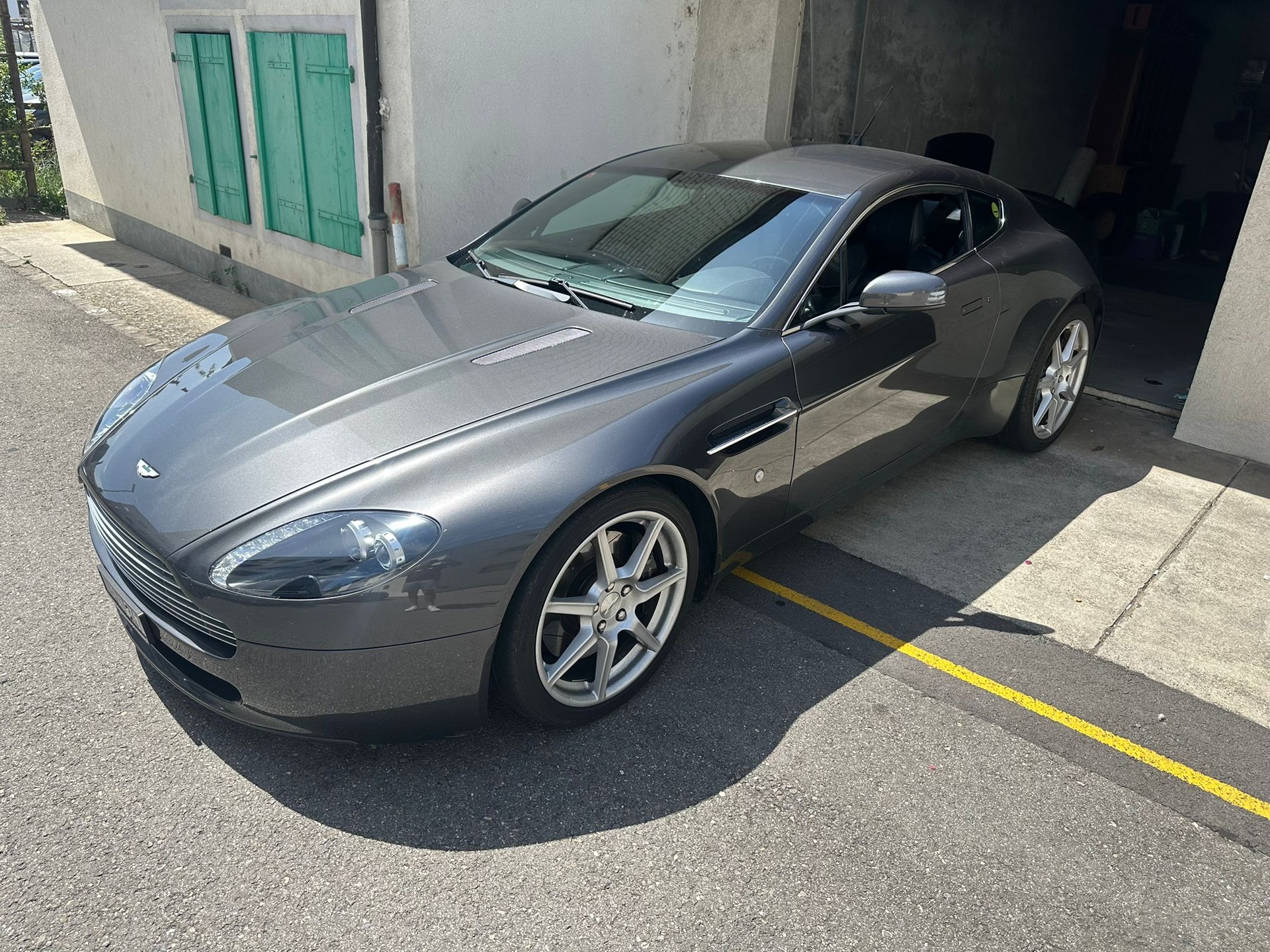 ASTON MARTIN 4.3-image-5