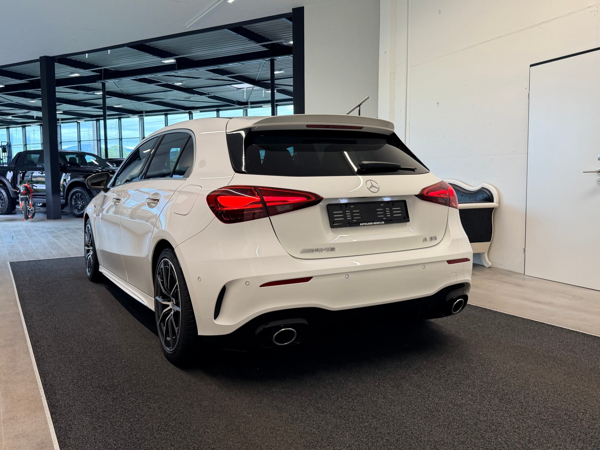 MERCEDES-BENZ A AMG 35 4Matic 8G-DCT-image-6