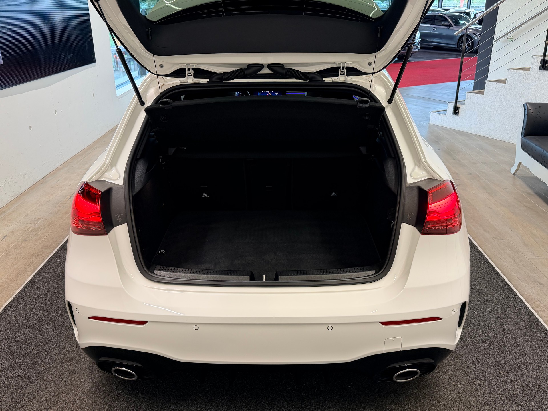 MERCEDES-BENZ A AMG 35 4Matic 8G-DCT-image-8