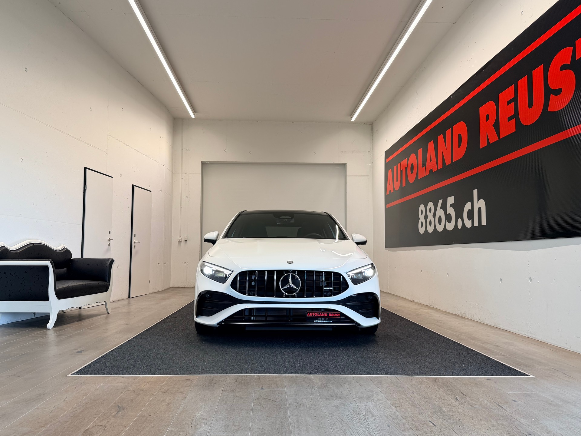 MERCEDES-BENZ A AMG 35 4Matic 8G-DCT-showroom-element-1