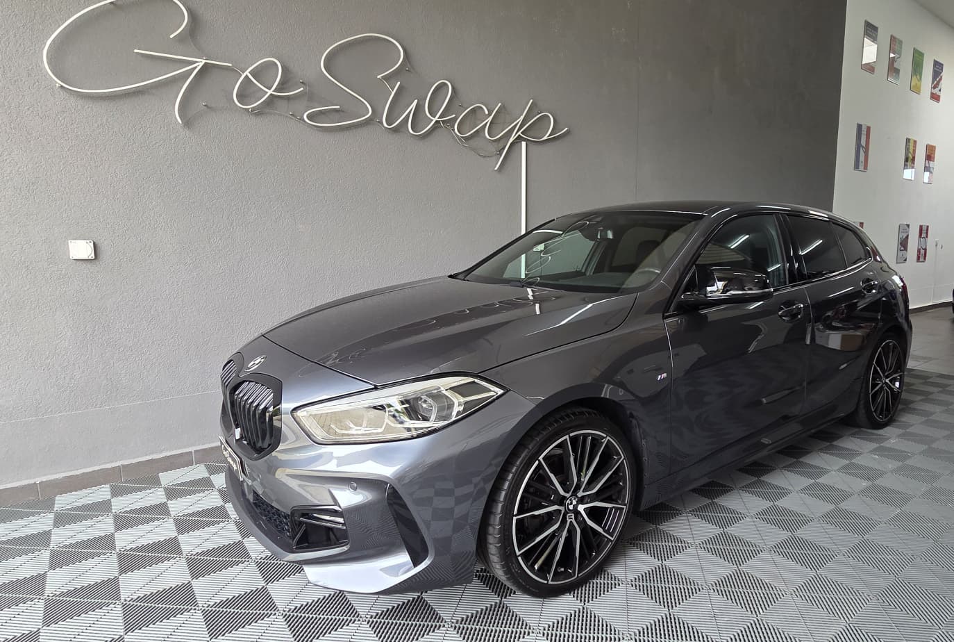 BMW 118i Steptronic M Sport-image-0