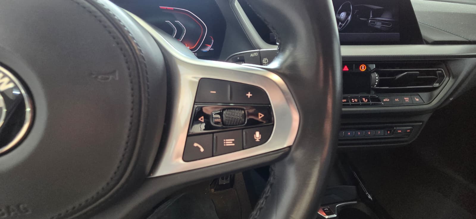BMW 118i Steptronic M Sport-image-12