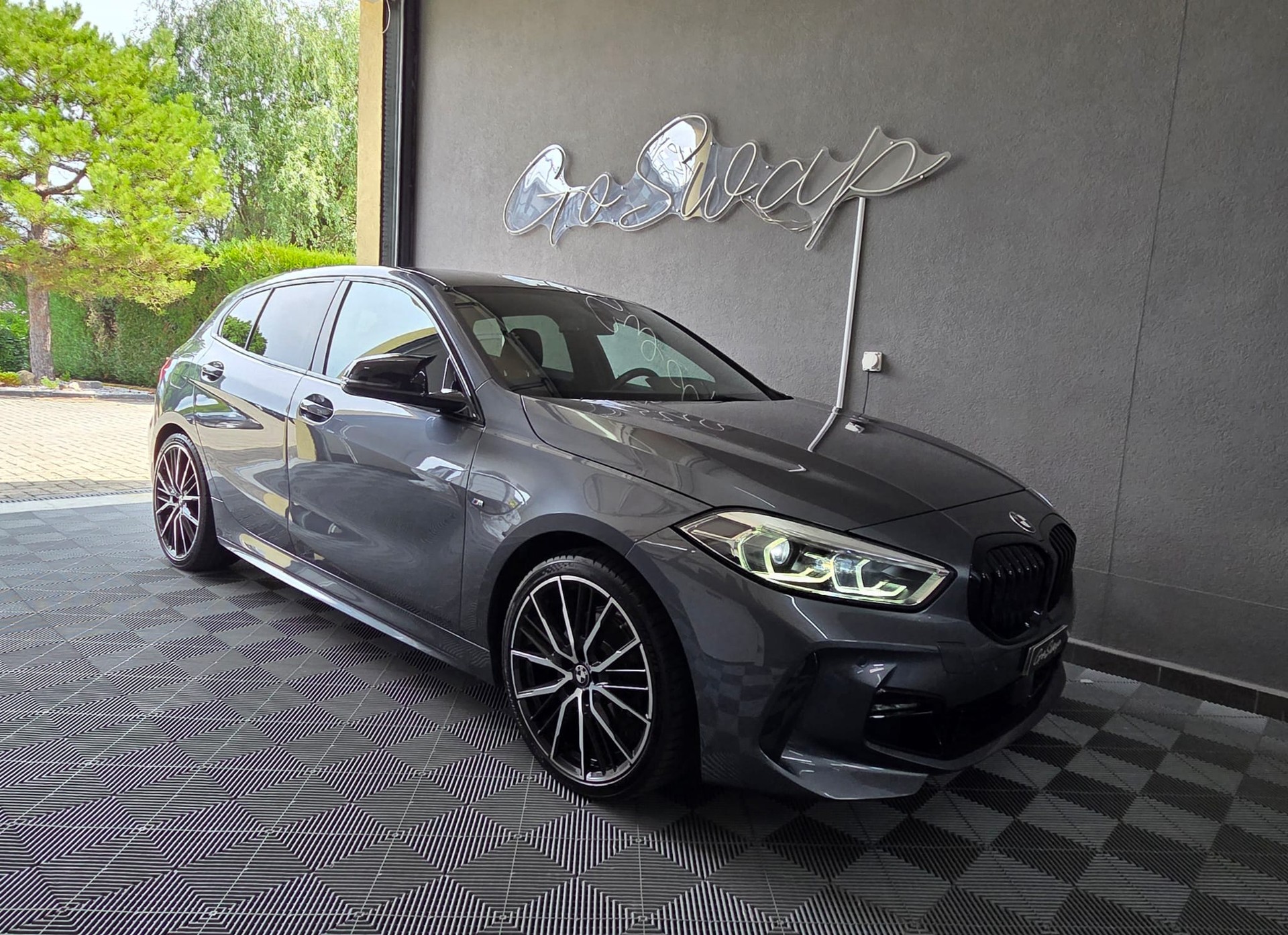 BMW 118i Steptronic M Sport-image-1