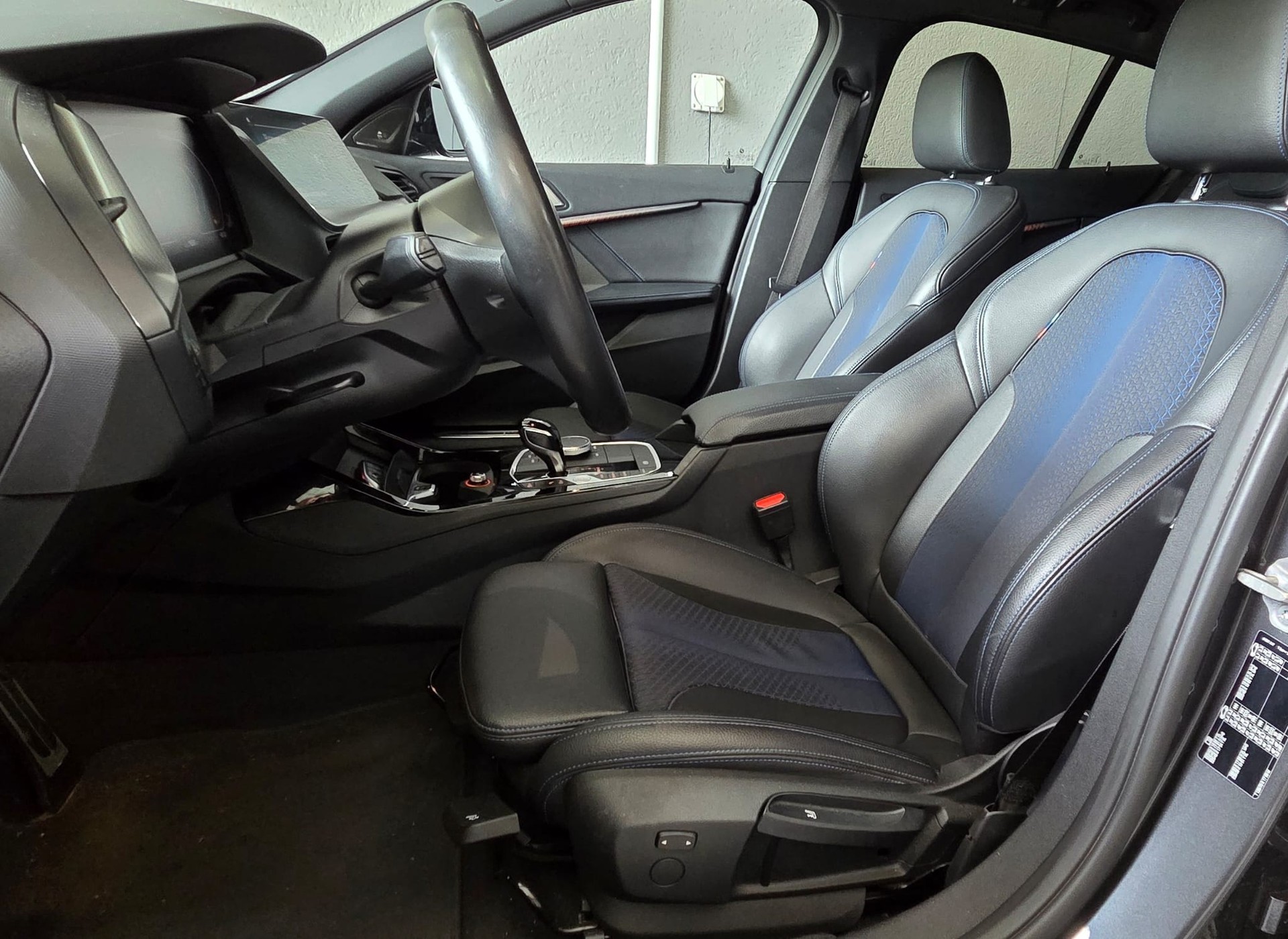 BMW 118i Steptronic M Sport-image-7