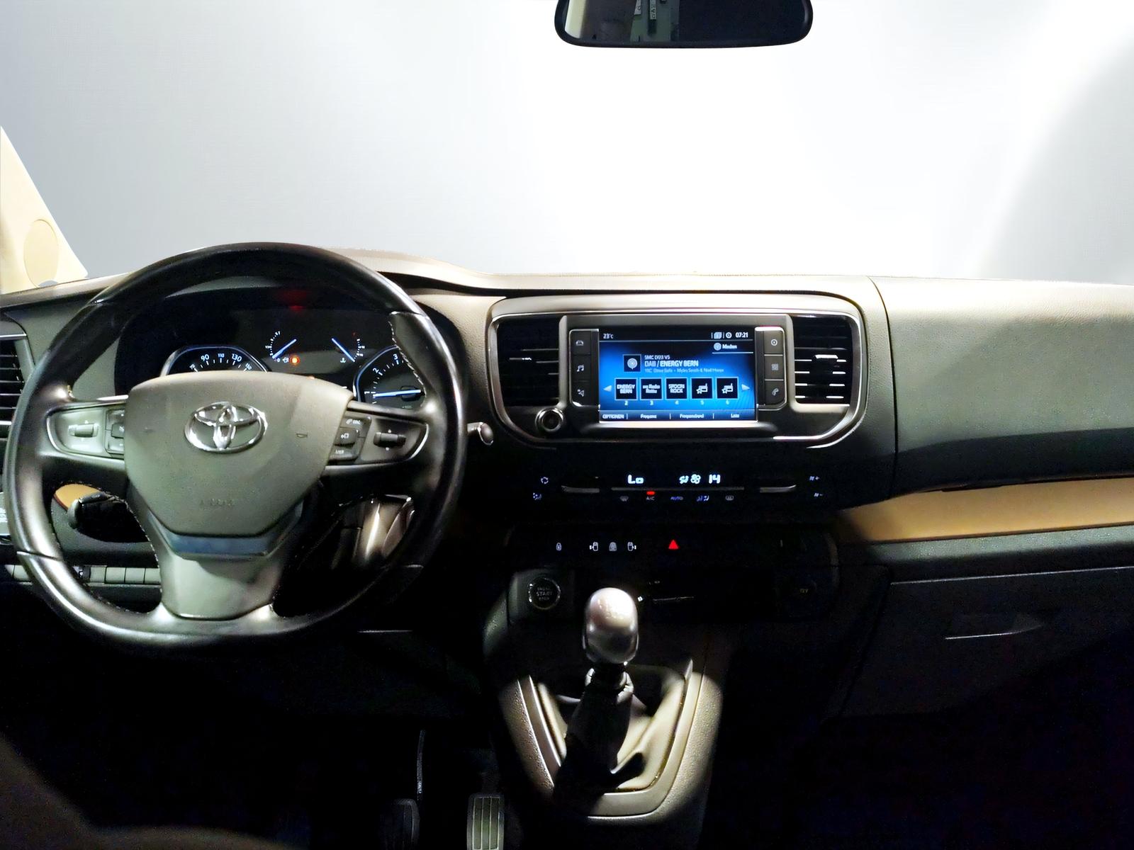TOYOTA PROACE Verso L1 2.0 D Trend 4x4-image-9