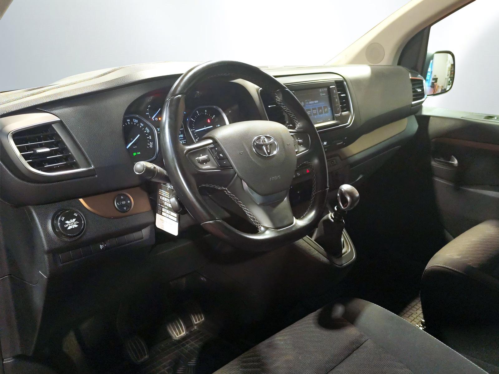 TOYOTA PROACE Verso L1 2.0 D Trend 4x4-image-8