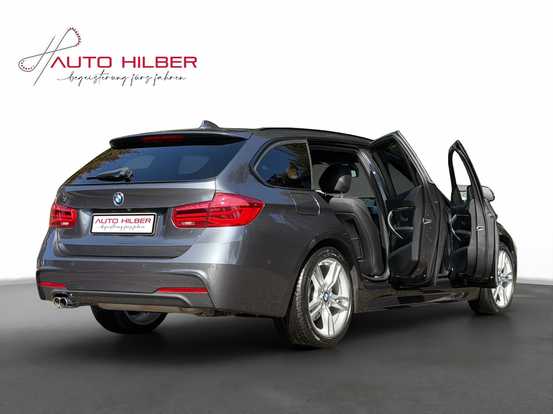 BMW 330i xDrive Touring M Sport Steptronic-image-6
