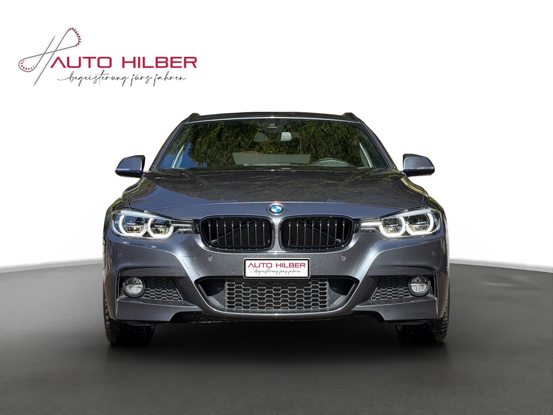 BMW 330i xDrive Touring M Sport Steptronic-image-1