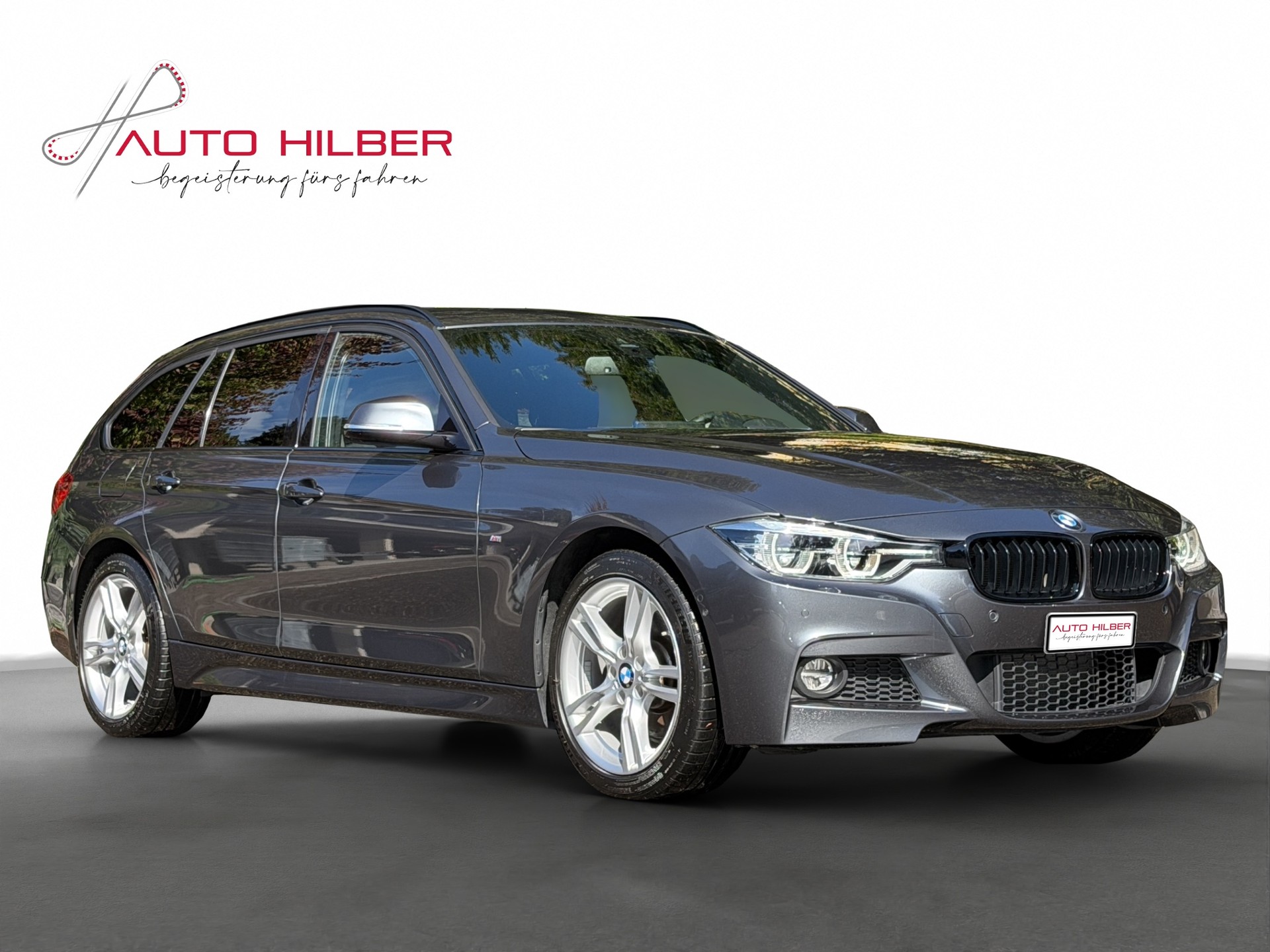 BMW 330i xDrive Touring M Sport Steptronic-image-15