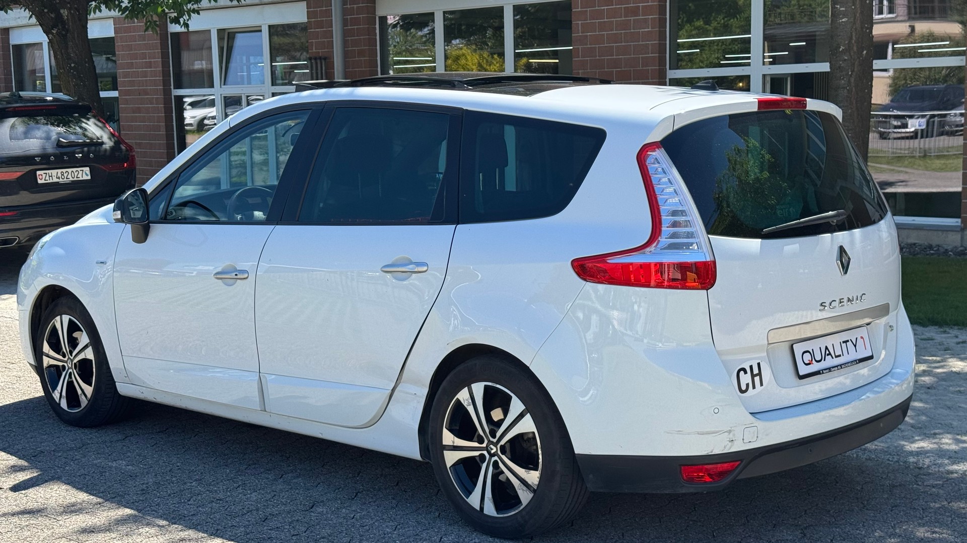 RENAULT Grand Scénic 1.4 16V Turbo Expression-image-4