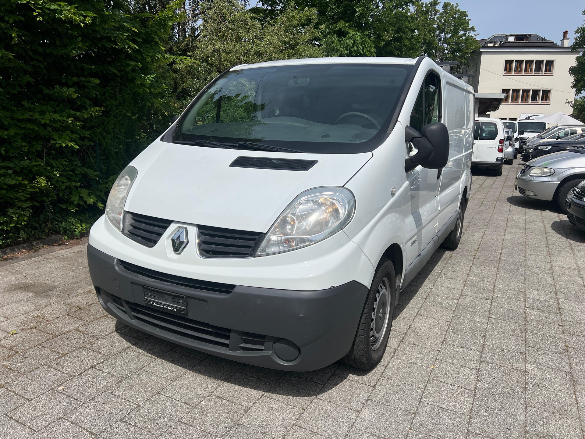 RENAULT Trafic 2.0 dCi 115 2.9t L2H1-image-9