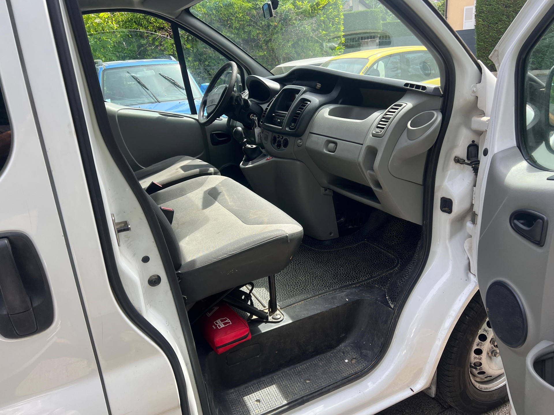 RENAULT Trafic 2.0 dCi 115 2.9t L2H1-image-4