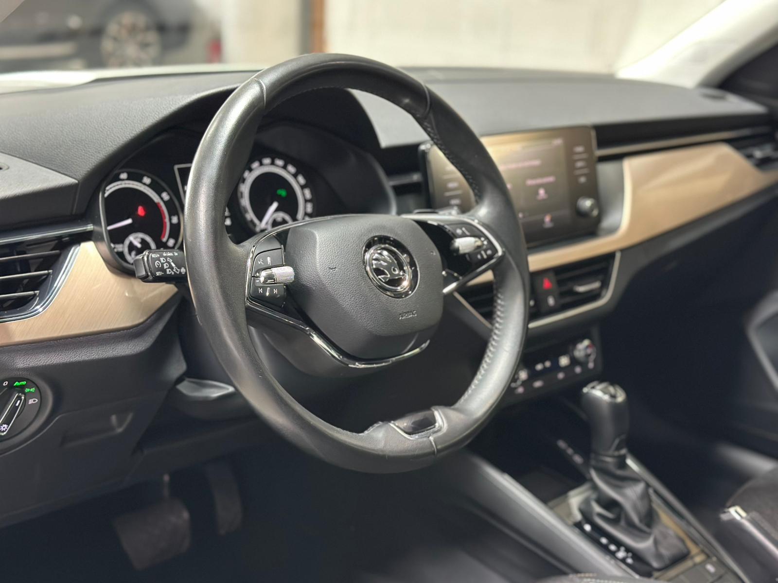 SKODA Kamiq 1.0 TSI Style DSG-image-10