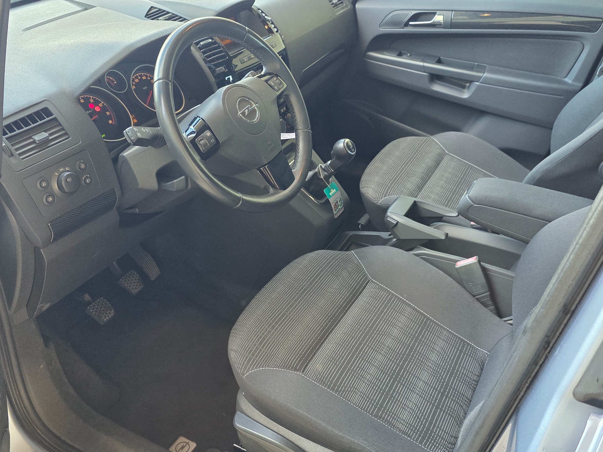 OPEL Zafira 1.8i 16V Enjoy-image-6