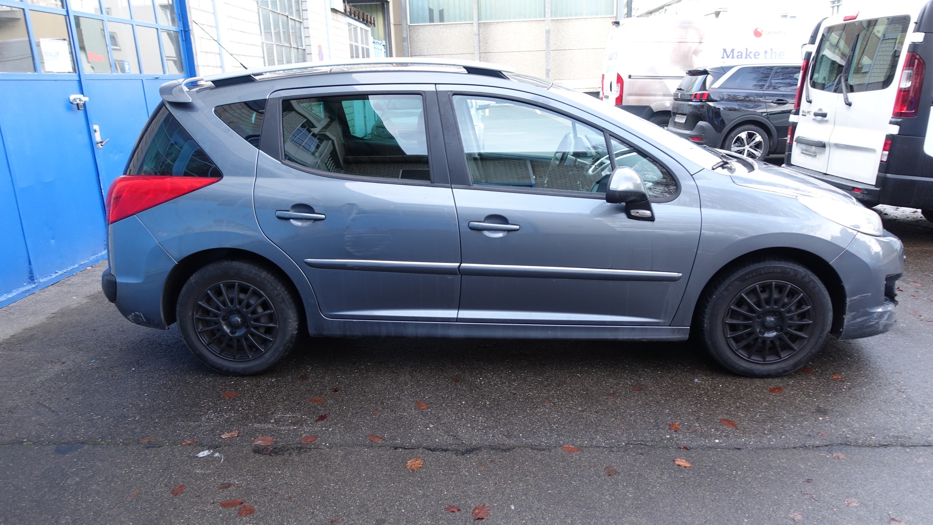 PEUGEOT 207 SW 1.6 HDI Sport-image-2