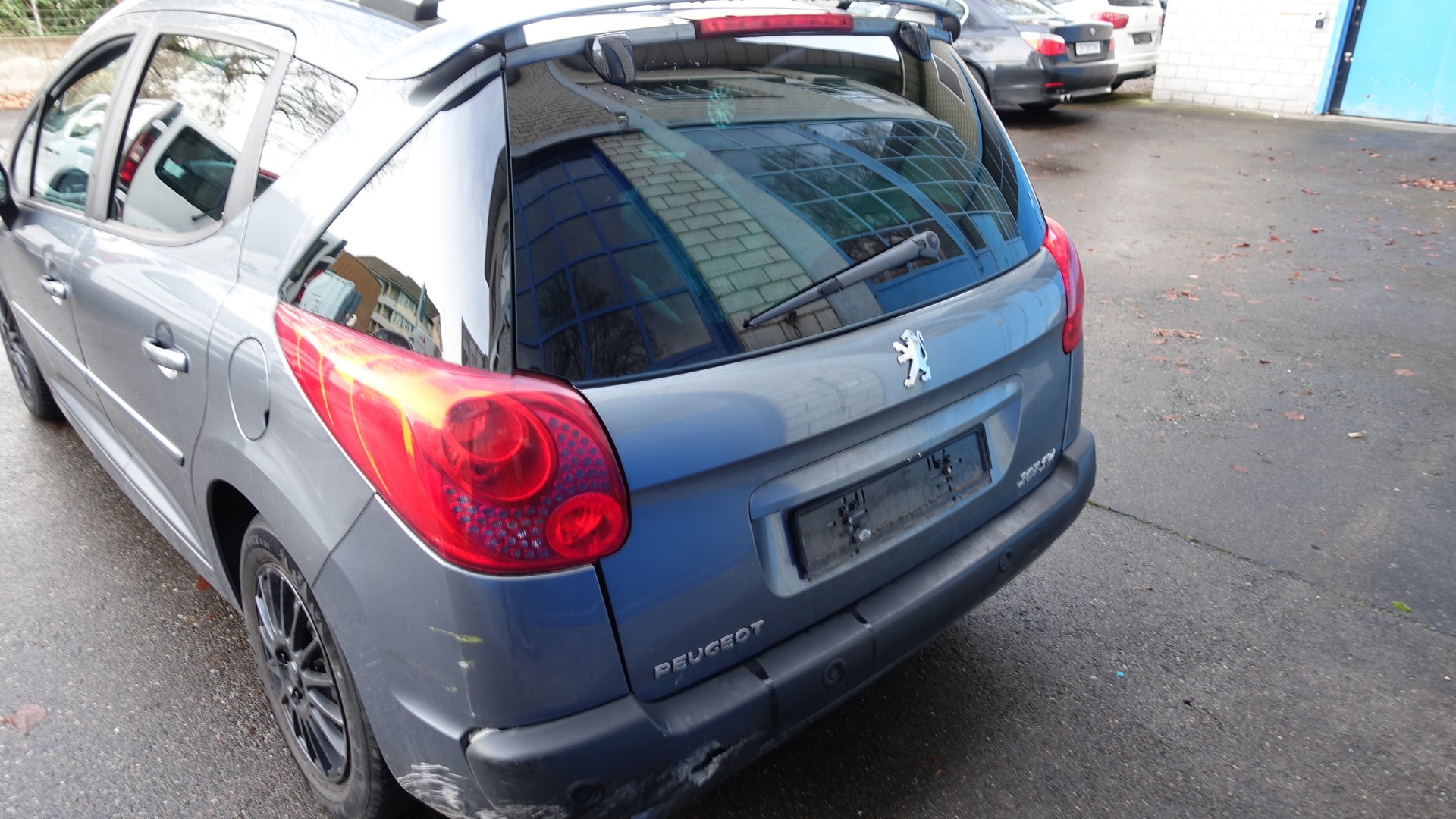 PEUGEOT 207 SW 1.6 HDI Sport-image-6