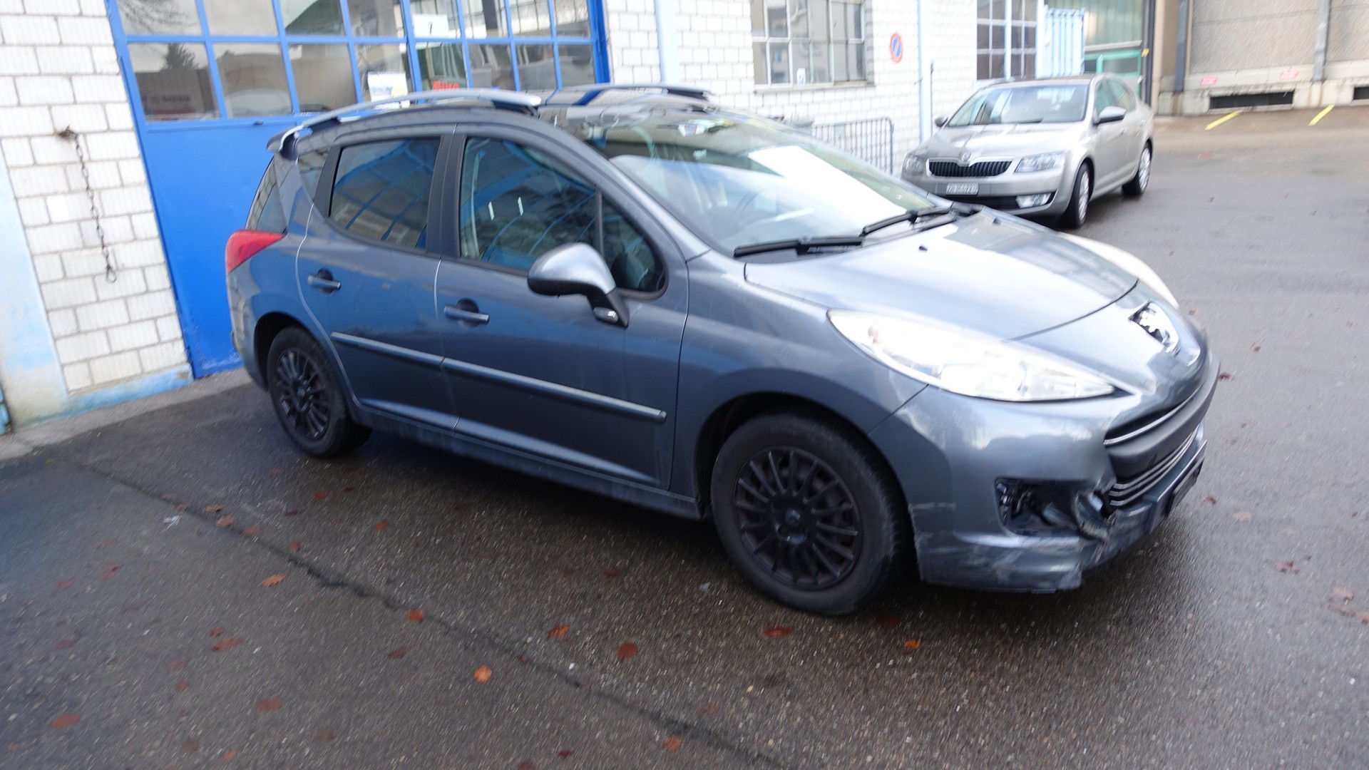 PEUGEOT 207 SW 1.6 HDI Sport-image-13