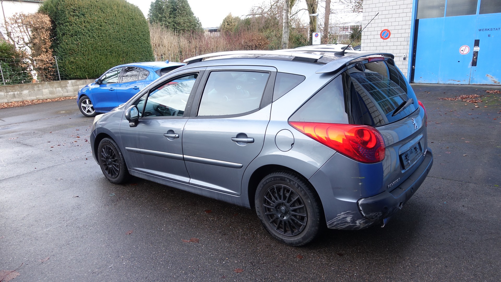 PEUGEOT 207 SW 1.6 HDI Sport-image-11