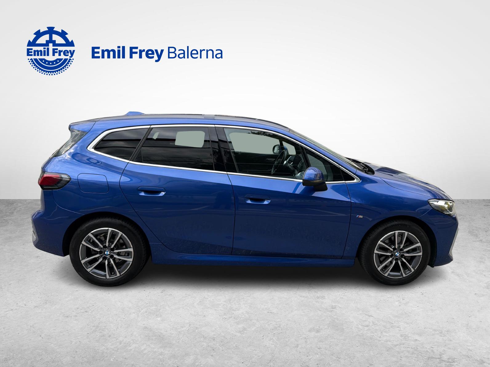 BMW 218i Active Tourer-image-6