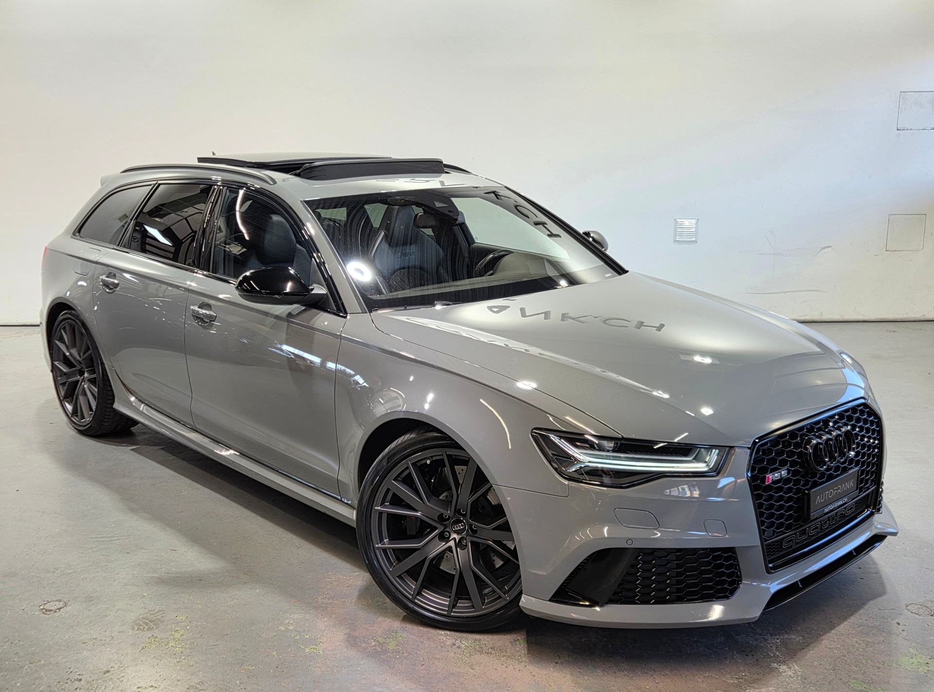 AUDI RS6 Avant 4.0 V8 TFSI perform. qu. T-Tr.-image-15