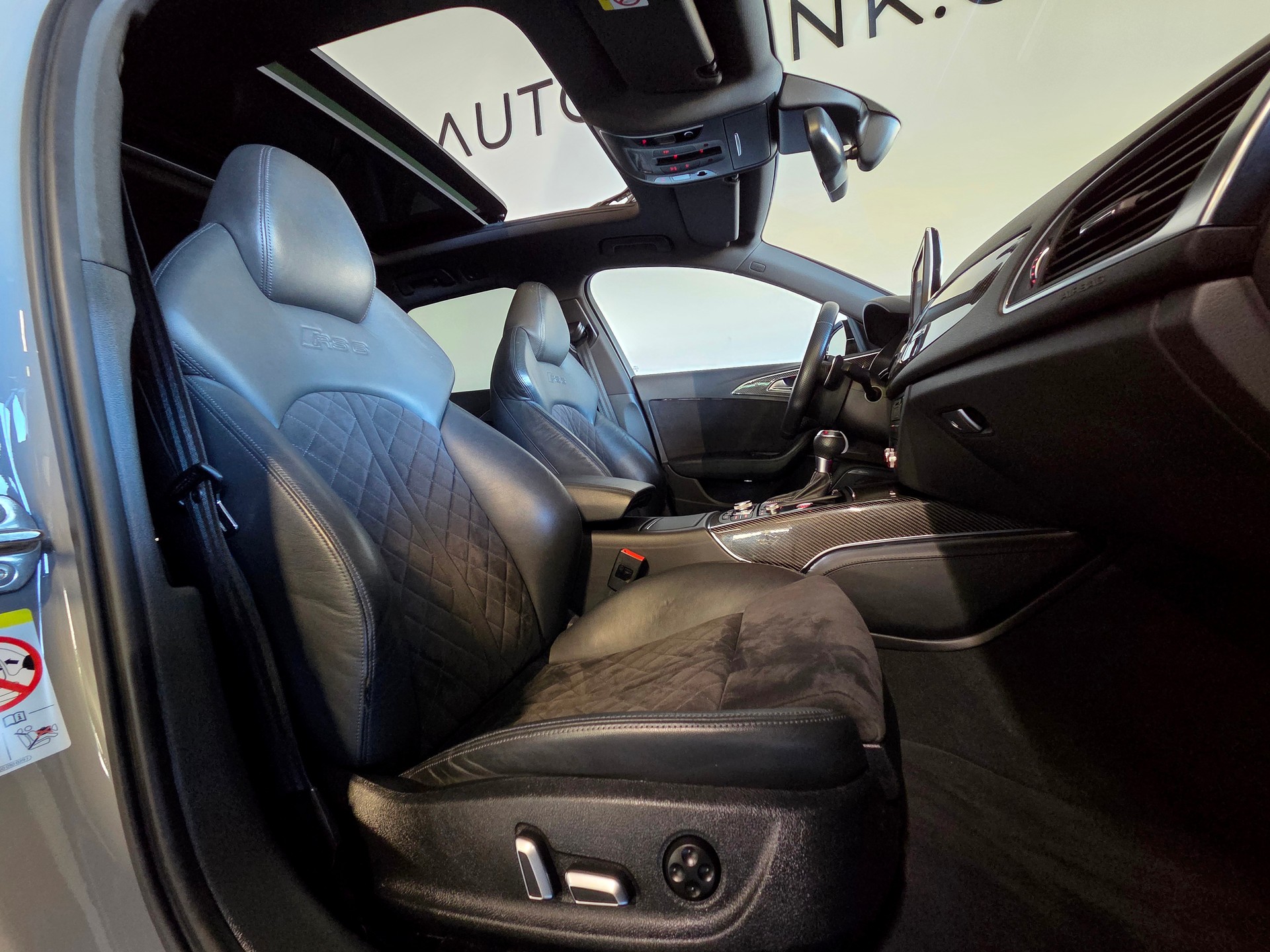 AUDI RS6 Avant 4.0 V8 TFSI perform. qu. T-Tr.-image-4