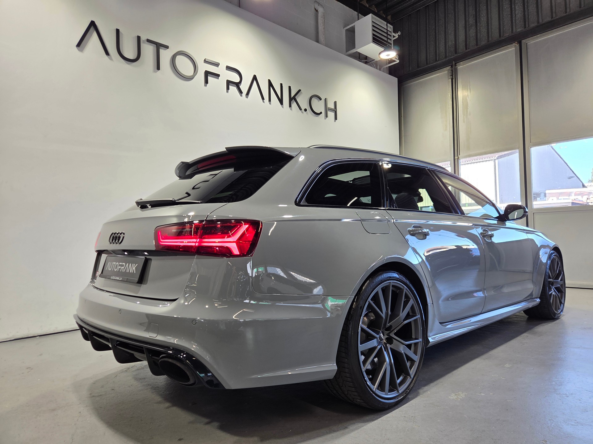 AUDI RS6 Avant 4.0 V8 TFSI perform. qu. T-Tr.-image-2