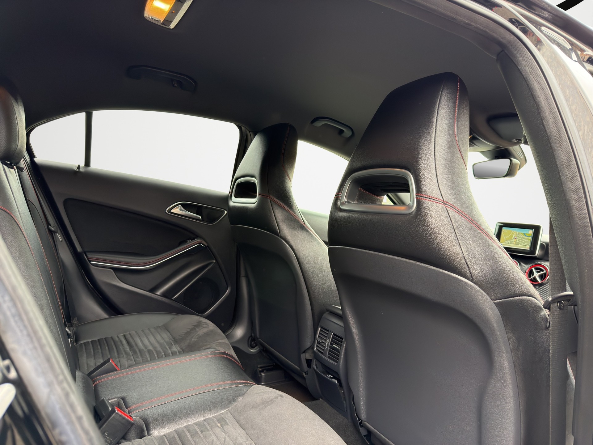 MERCEDES-BENZ A 45 AMG 4Matic Speedshift 7G-DCT-image-14