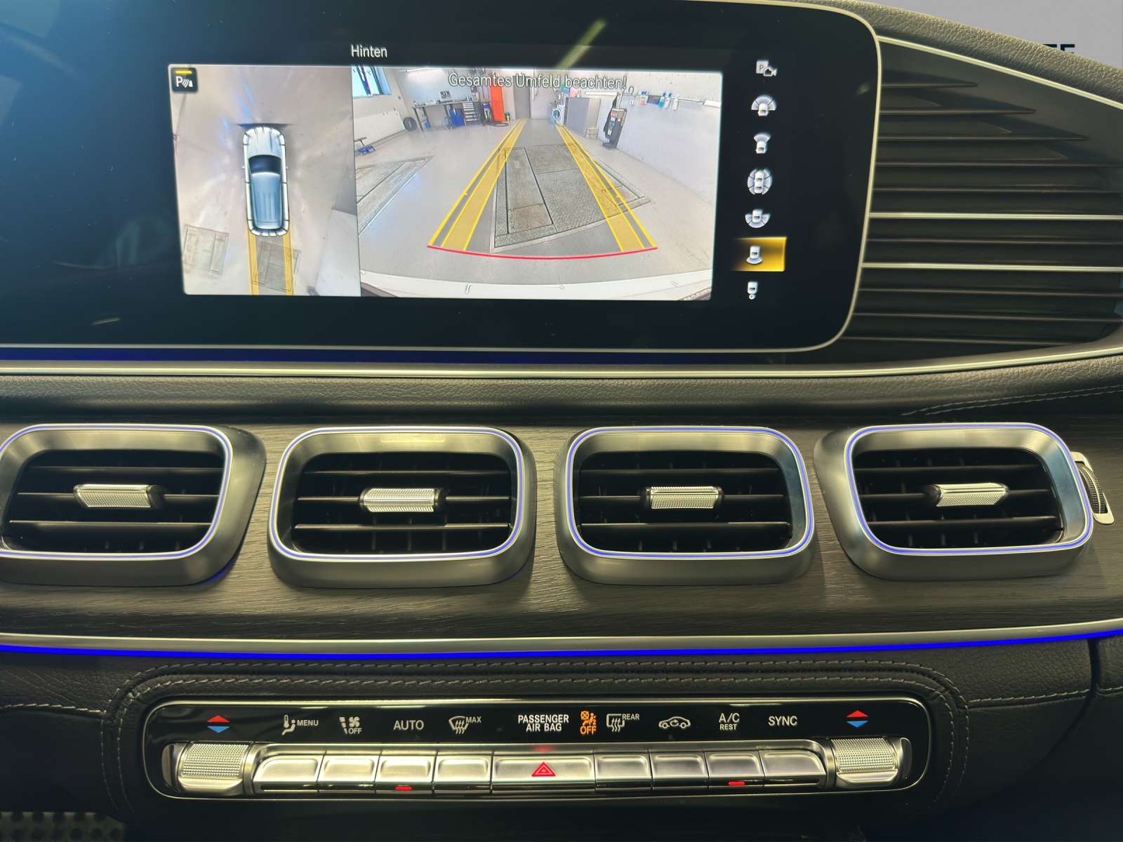 MERCEDES-BENZ GLE 400 d 4Matic AMG Line 9G-Tronic-image-11