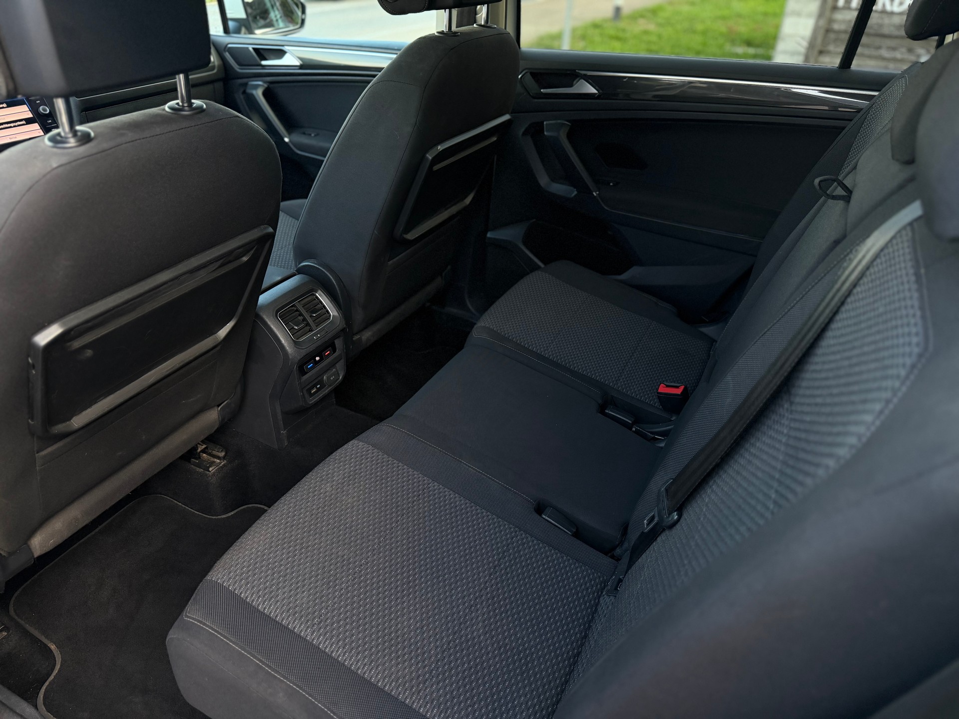 VW Tiguan Allspace 2.0TSI Comfortline 4Motion DSG-image-13