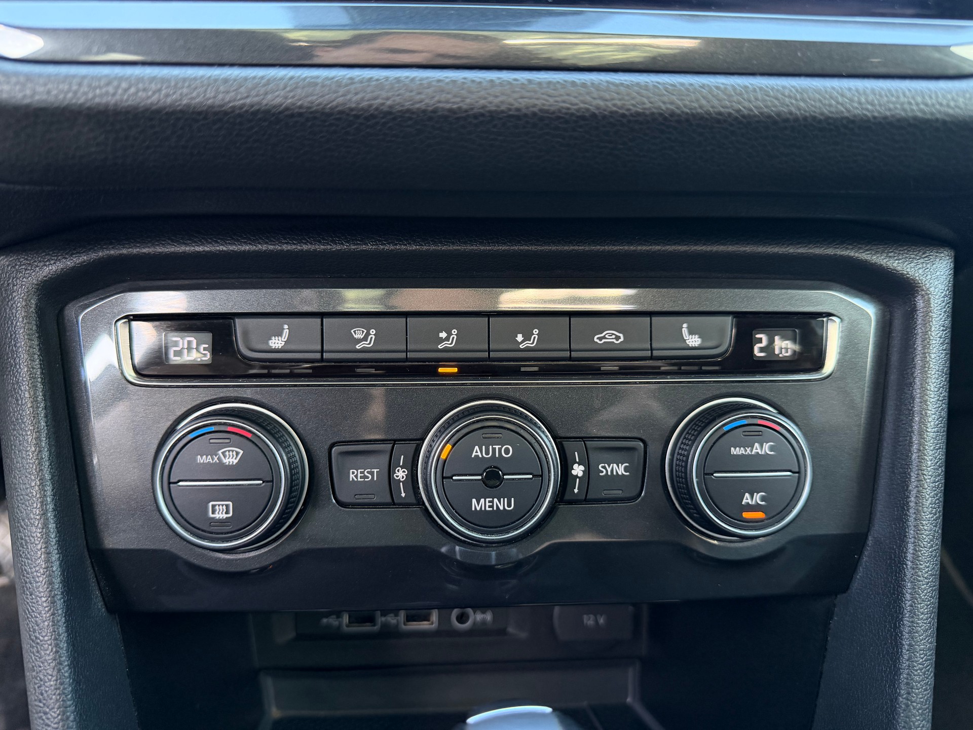 VW Tiguan Allspace 2.0TSI Comfortline 4Motion DSG-image-11