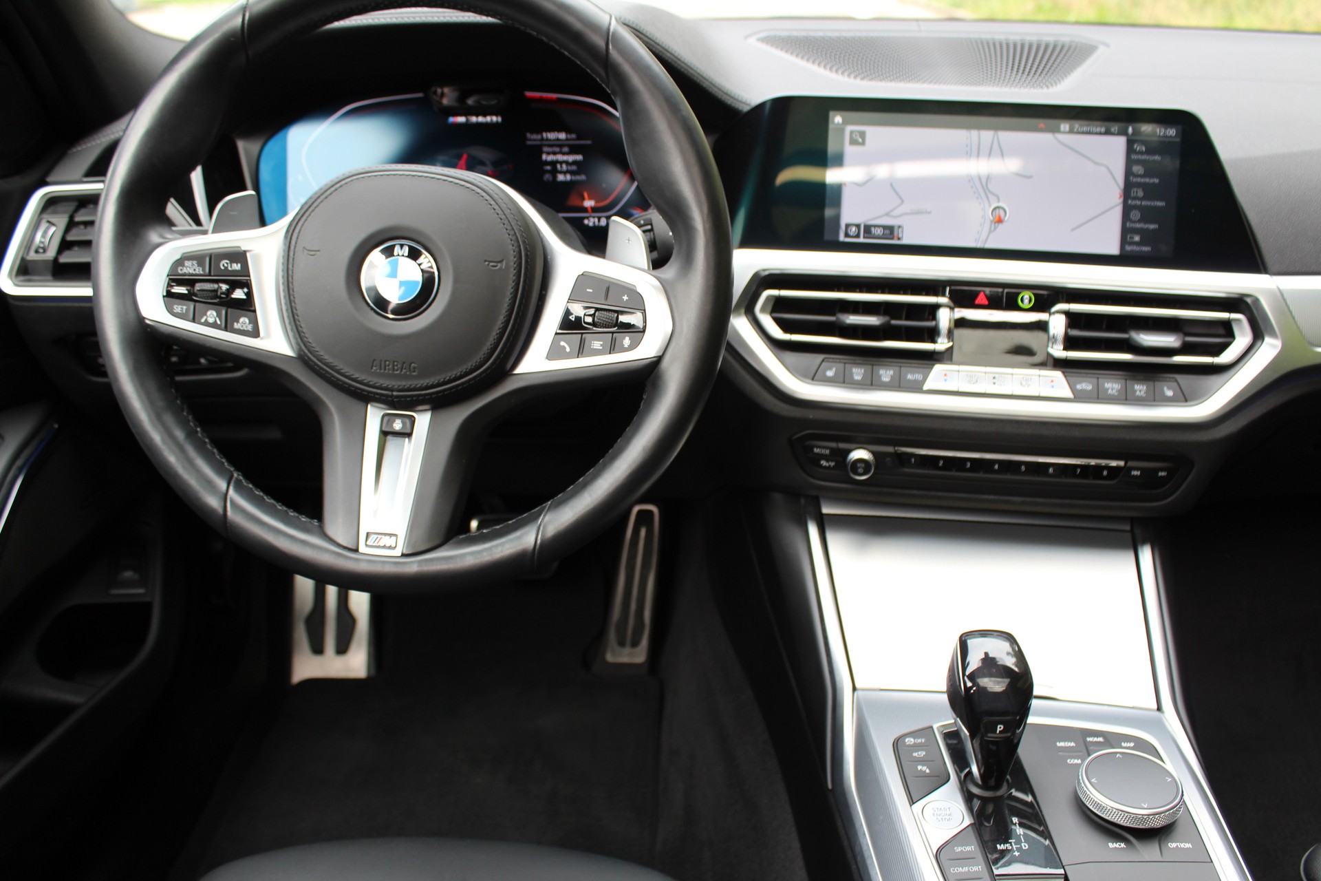 BMW M340i xDrive 48V Touring Steptronic-image-10