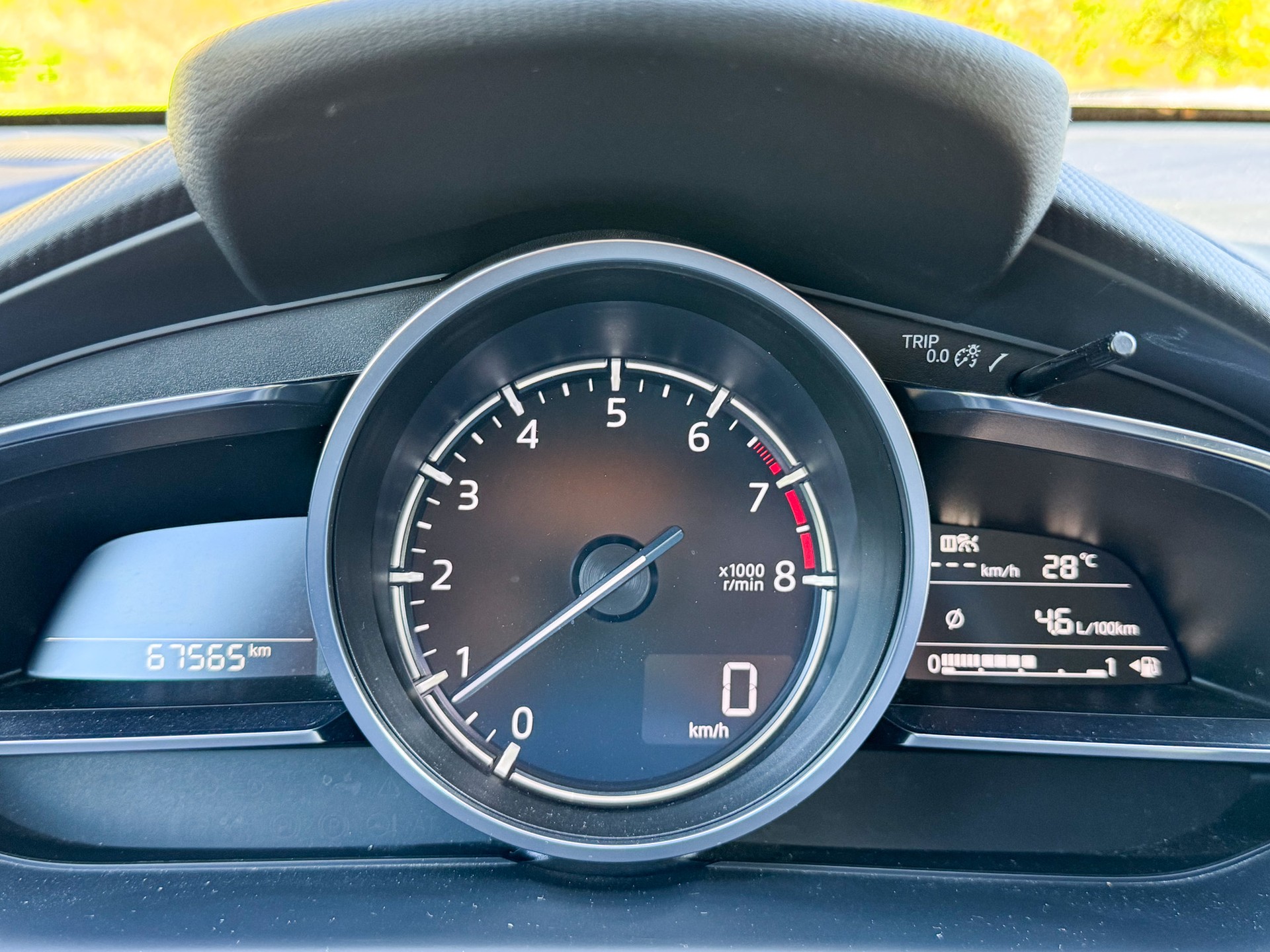 MAZDA SKYACTIV-G 90 Mild Hybrid Revolution-image-12
